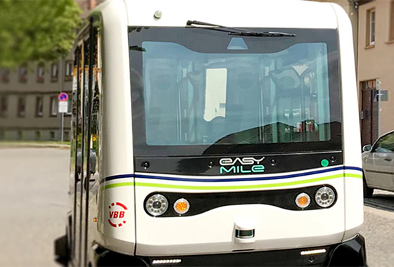 Premiere: Autonom fahrender Bus in Brandenburg nimmt Betrieb auf
